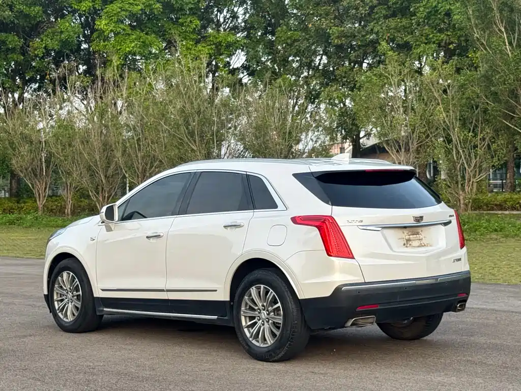 Cadillac XT5 2018 — фото 18
