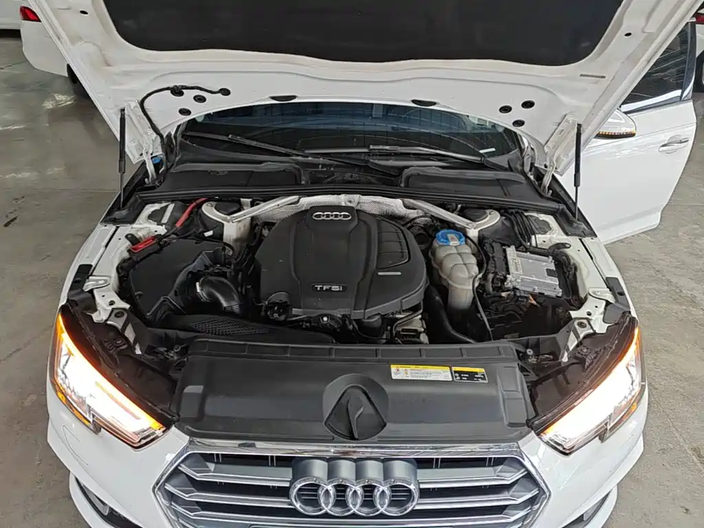 Audi A4L 2018 — фото 20