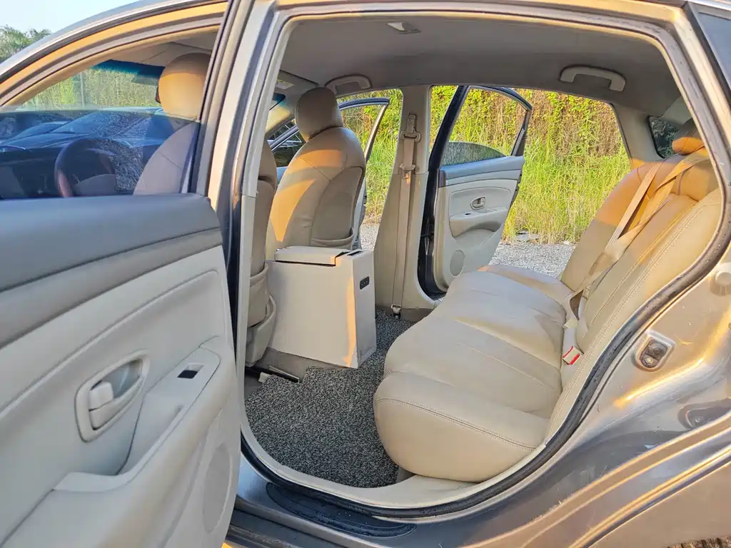 Nissan Sylphy 2013