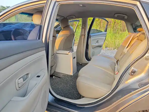Nissan Sylphy 2013