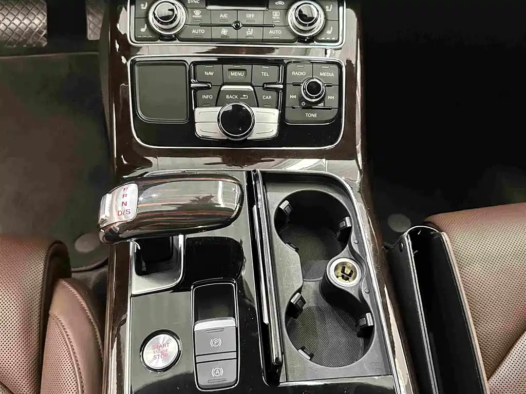 Audi A8 2014