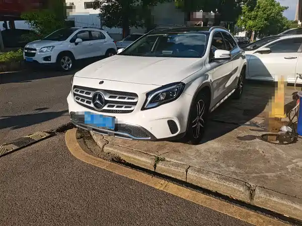 Mercedes-Benz GLA 2017