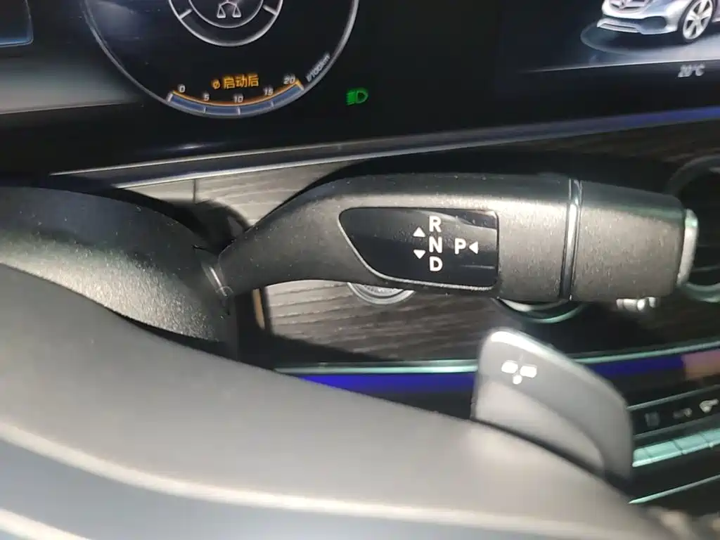 Mercedes-Benz E-Class 2019 — фото 14