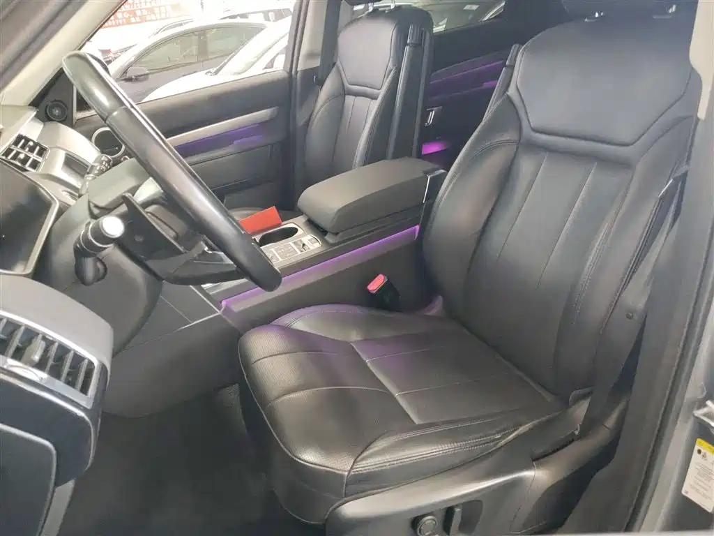Land Rover Discovery 2019 — фото 12