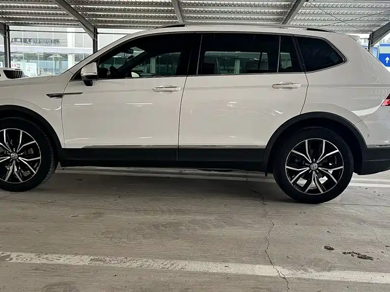 Volkswagen Tiguan L 2020