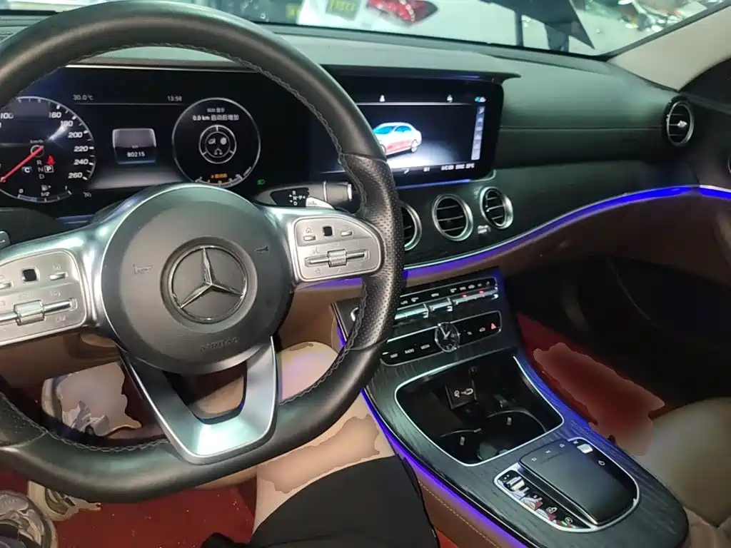Mercedes-Benz E-Class 2019 — фото 10