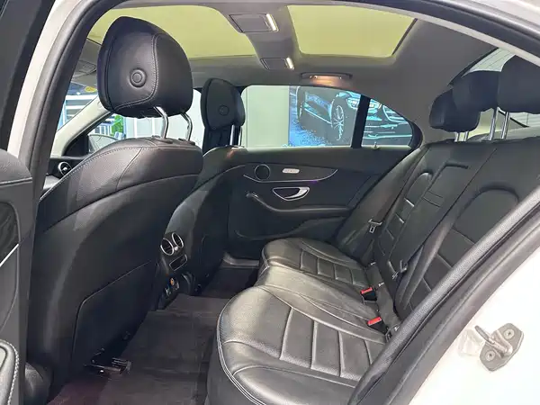 Mercedes-Benz C-Class 2021