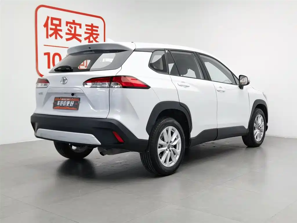 Toyota Corolla Cross 2023 — фото 2