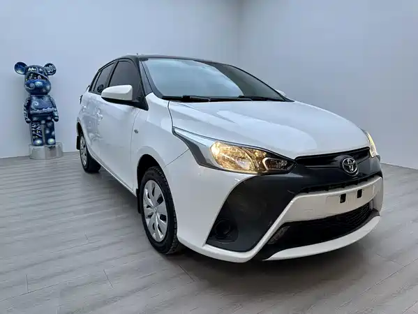 Toyota Yaris L 2023