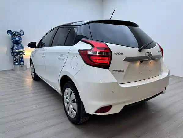Toyota Yaris L 2023