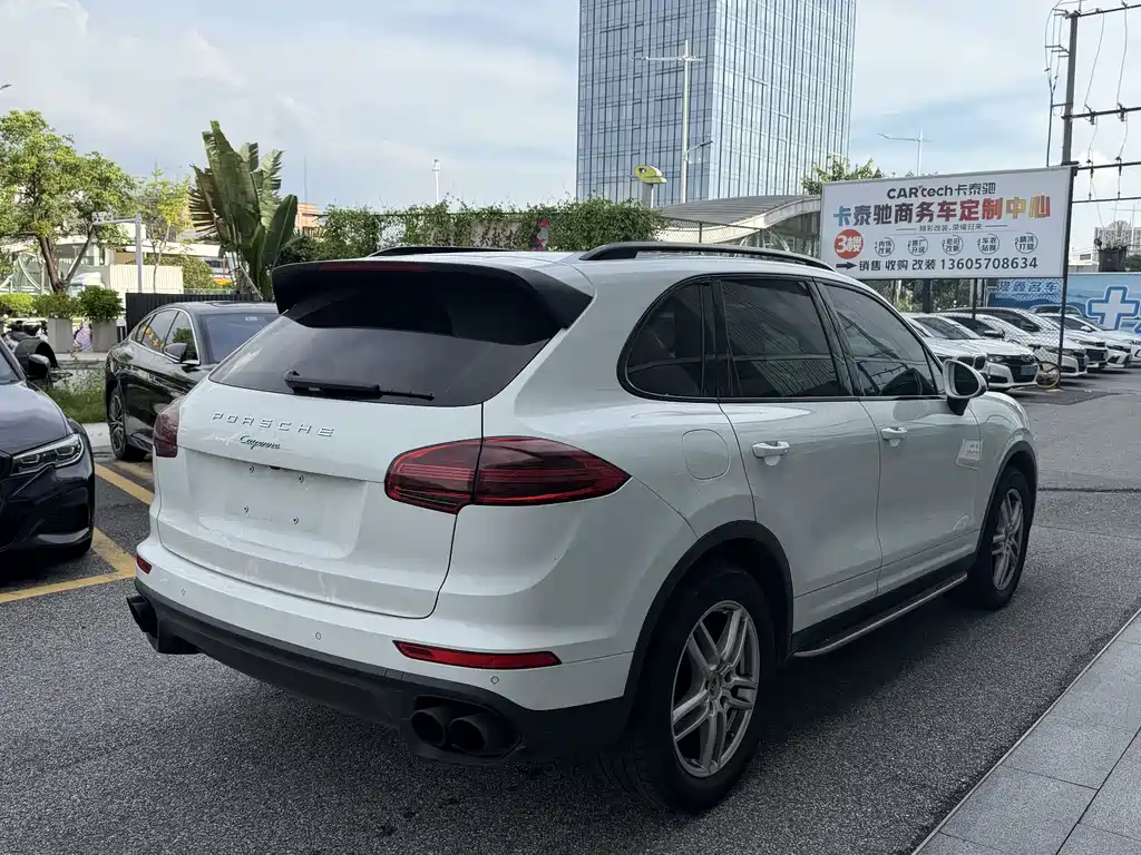 Porsche Cayenne 2016 — фото 11