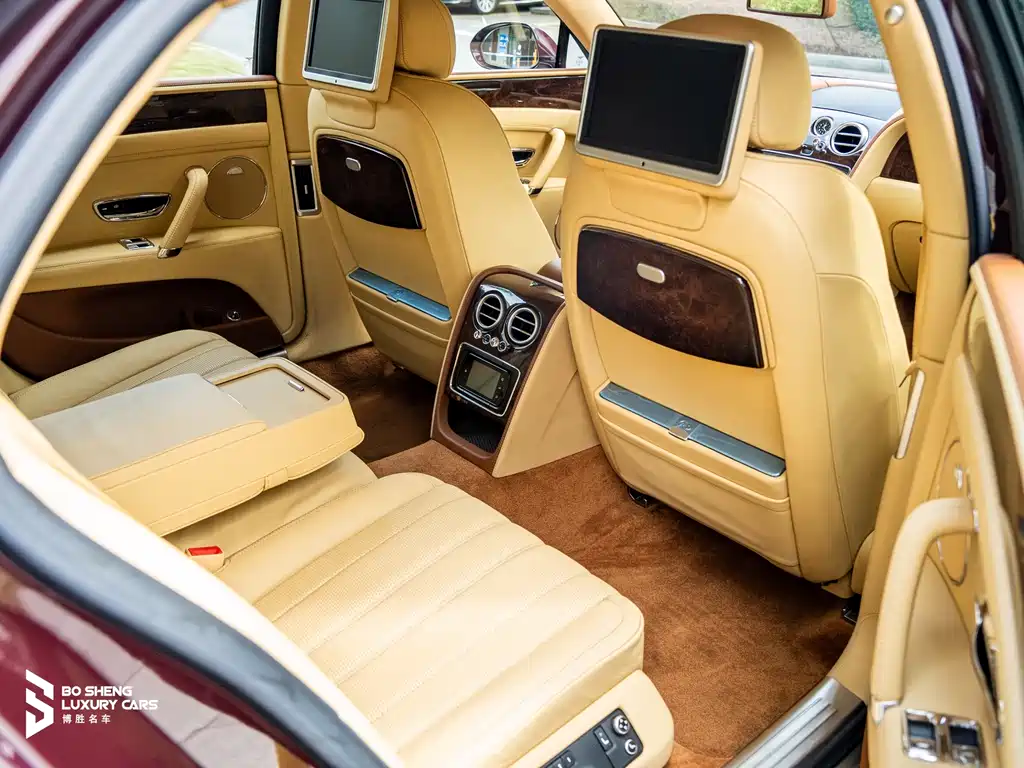 Bentley Flying Spur 2016 — фото 31