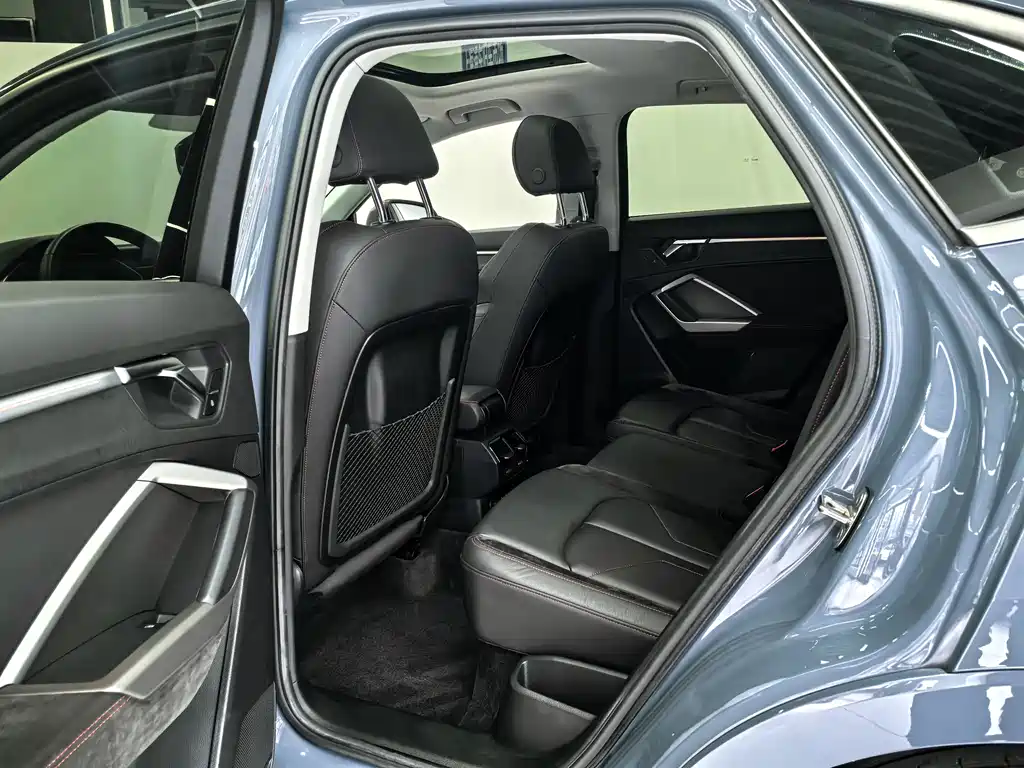 Audi Q3 Sportback 2021 — фото 13