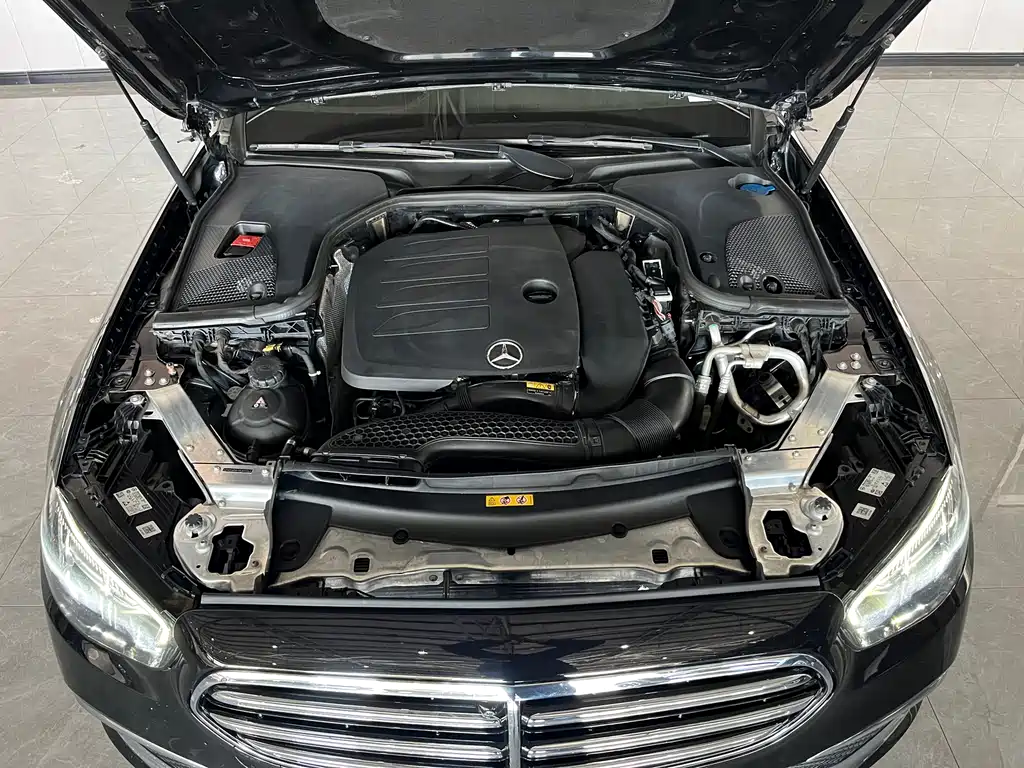 Mercedes-Benz E-Class 2022 — фото 10