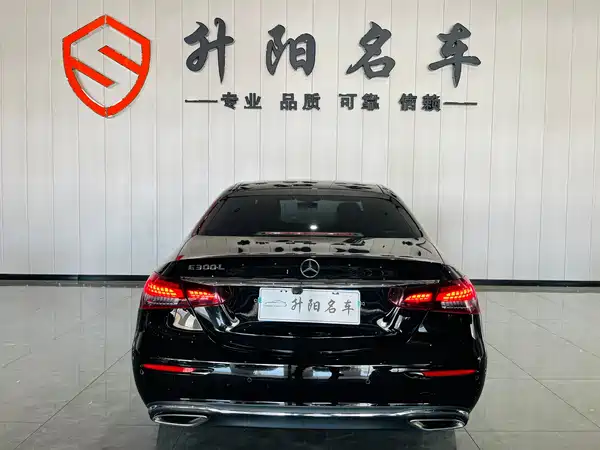 Mercedes-Benz E-Class 2023