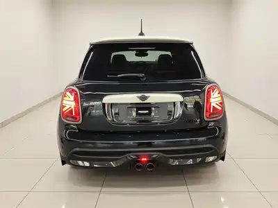 MINI MINI 2023