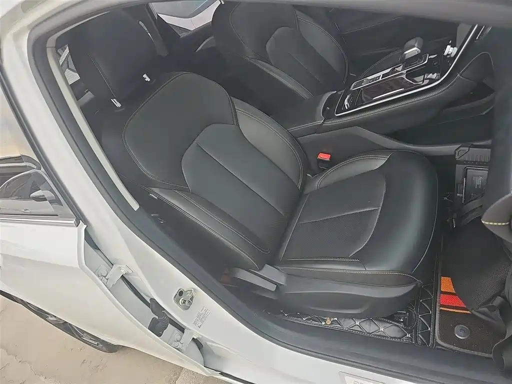 Roewe i6 MAX 2021 — фото 25