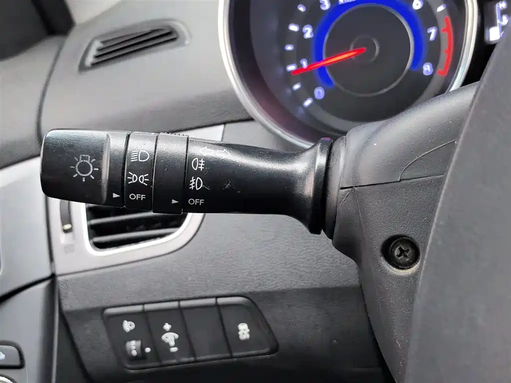 Hyundai Elantra Langdong 2018 — фото 21