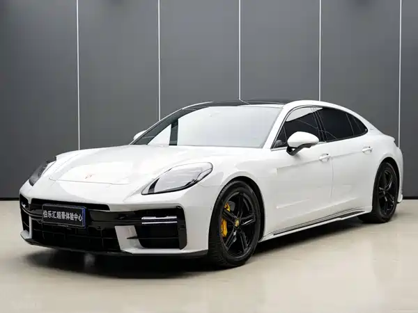 Porsche Panamera 2025