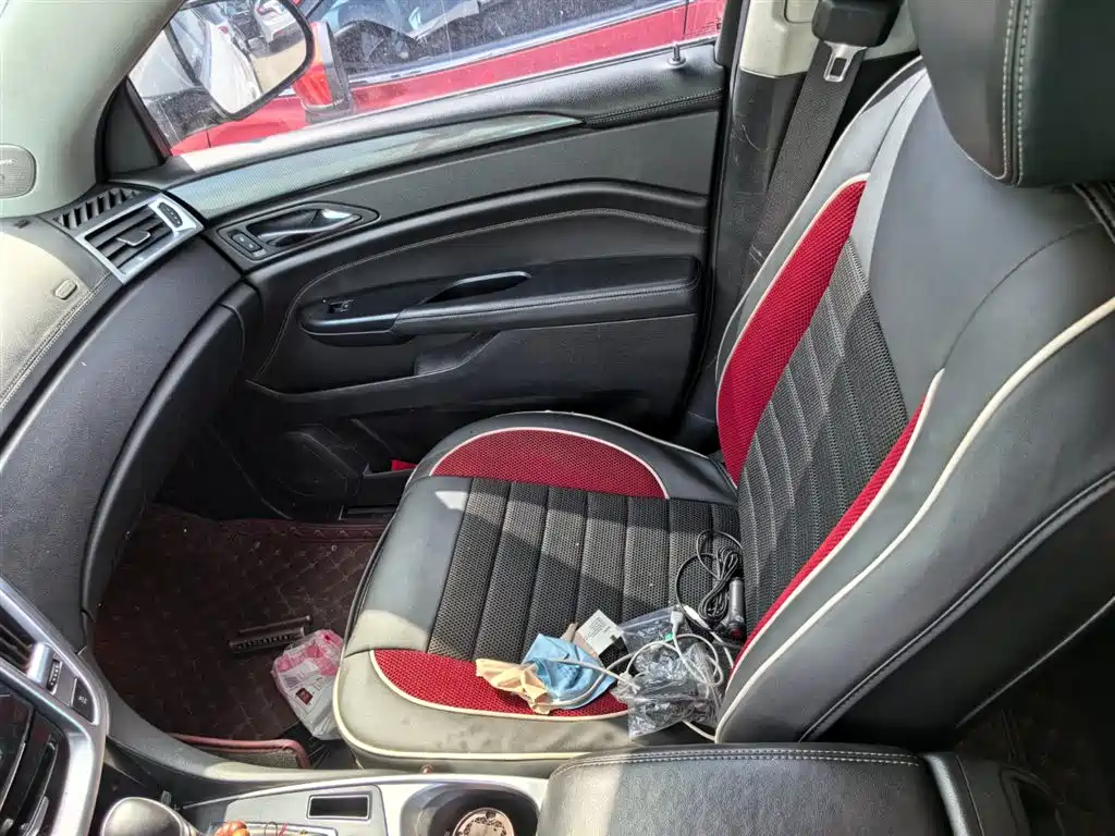Cadillac SRX 2016 — фото 10