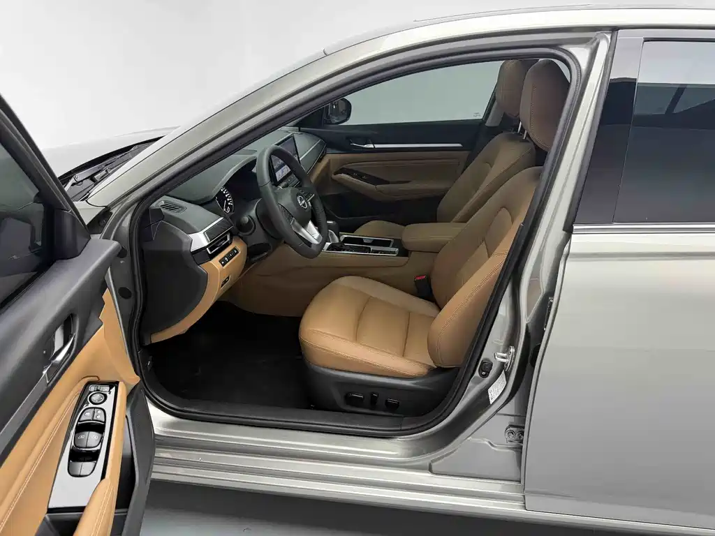 Nissan Teana 2025