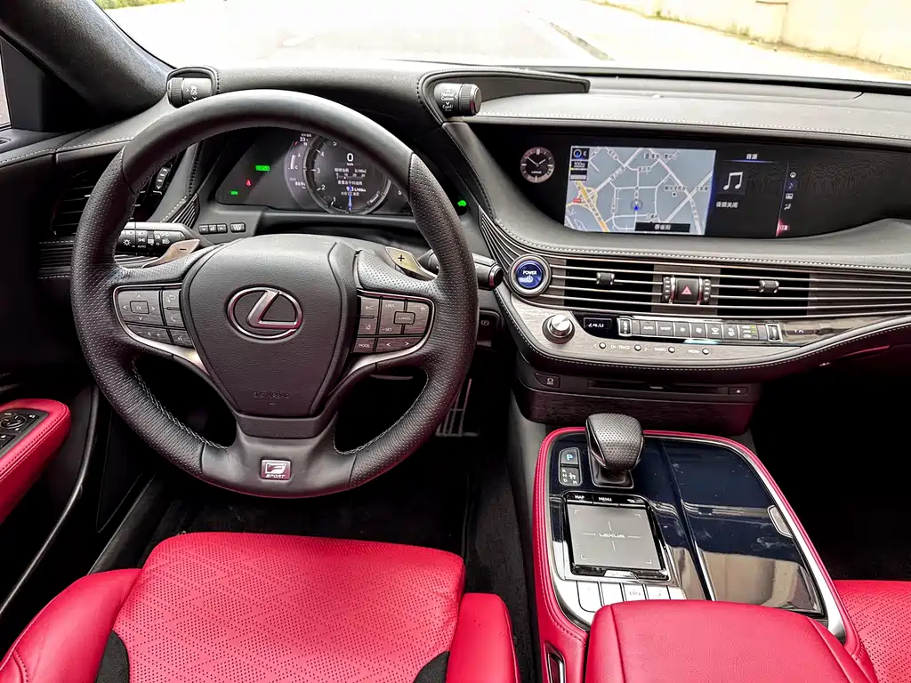 Lexus LS 2020 — фото 11