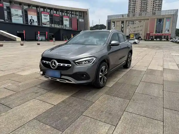 Mercedes-Benz GLA 2021