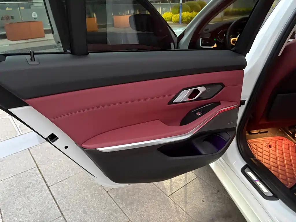 BMW 3 Series 2021 — фото 12