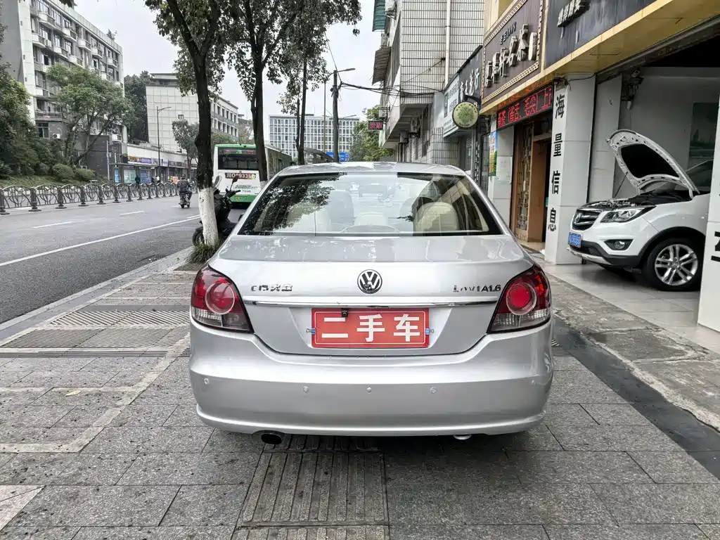 Volkswagen Lavida 2011