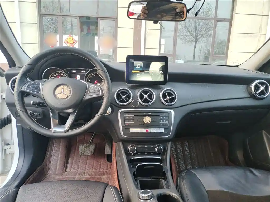 Mercedes-Benz GLA 2018 — фото 10
