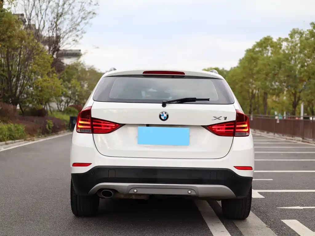 BMW X1 2014 — фото 5