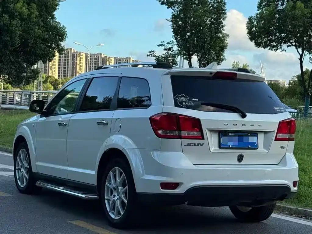 Dodge Journey 2014 — фото 5