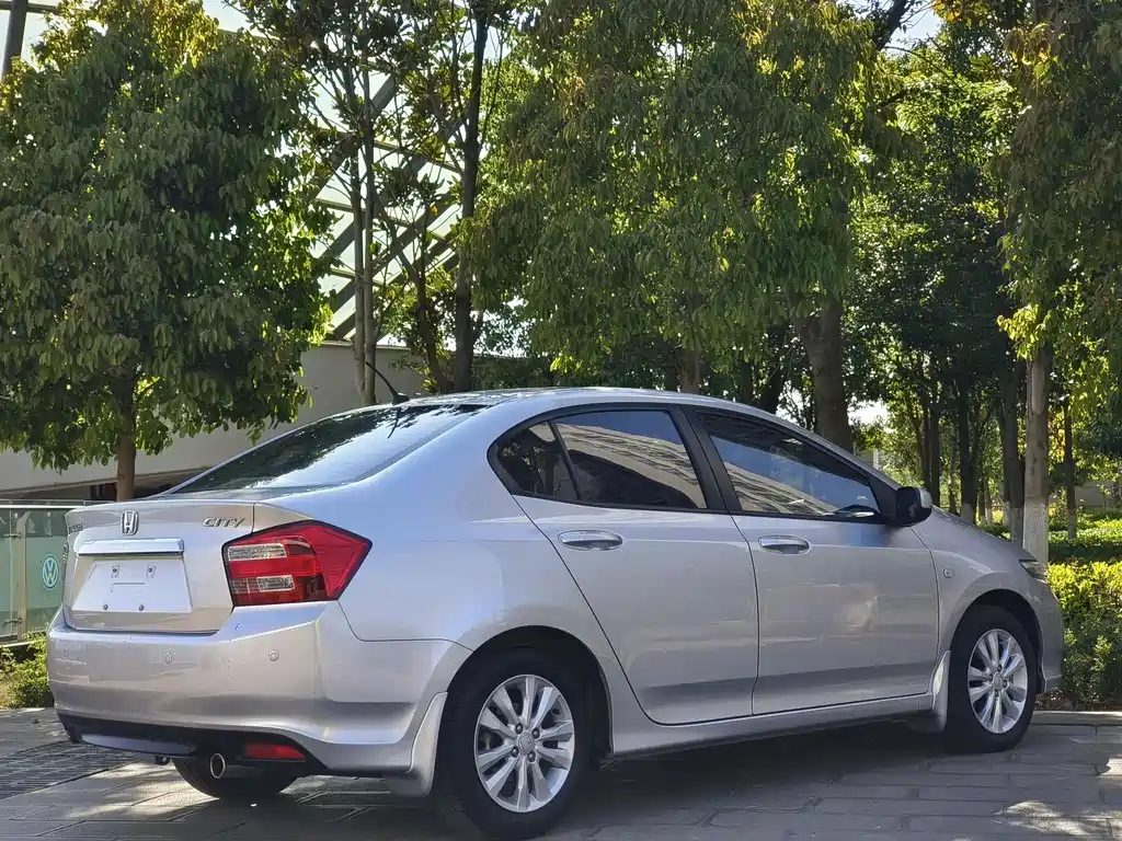 Honda City Classic 2015 — фото 6