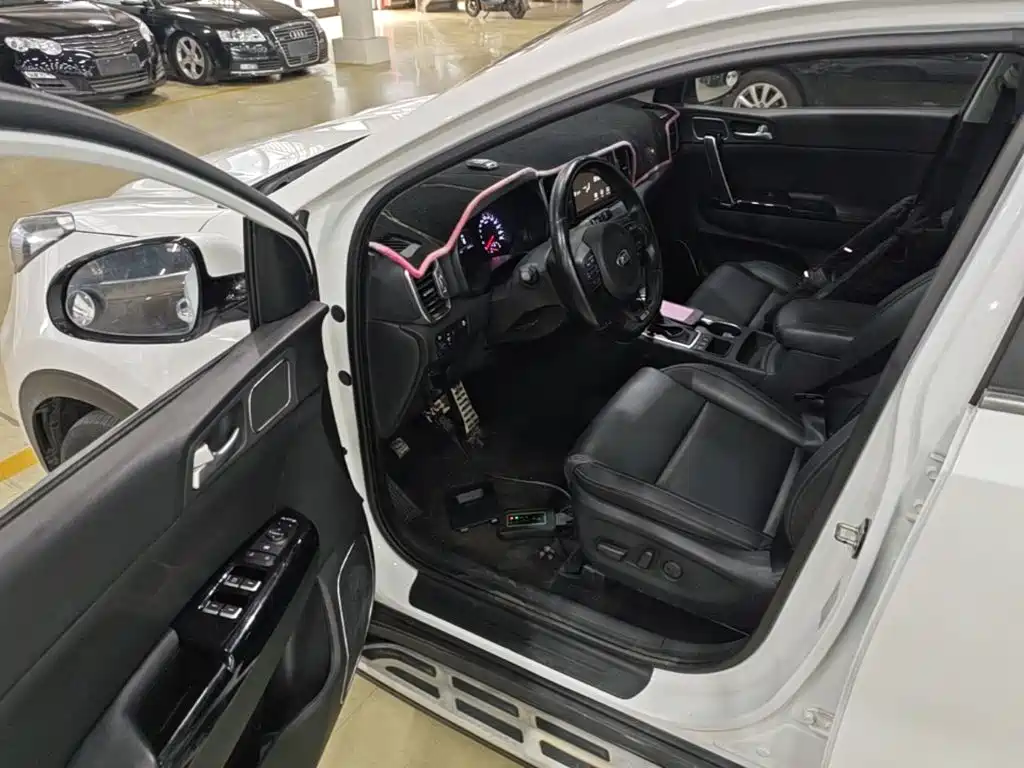 Kia KX5 2017 — фото 16
