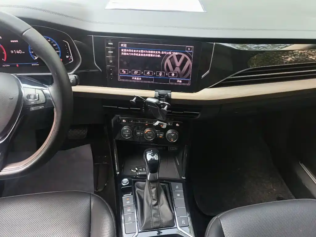Volkswagen Passat 2019 — фото 13