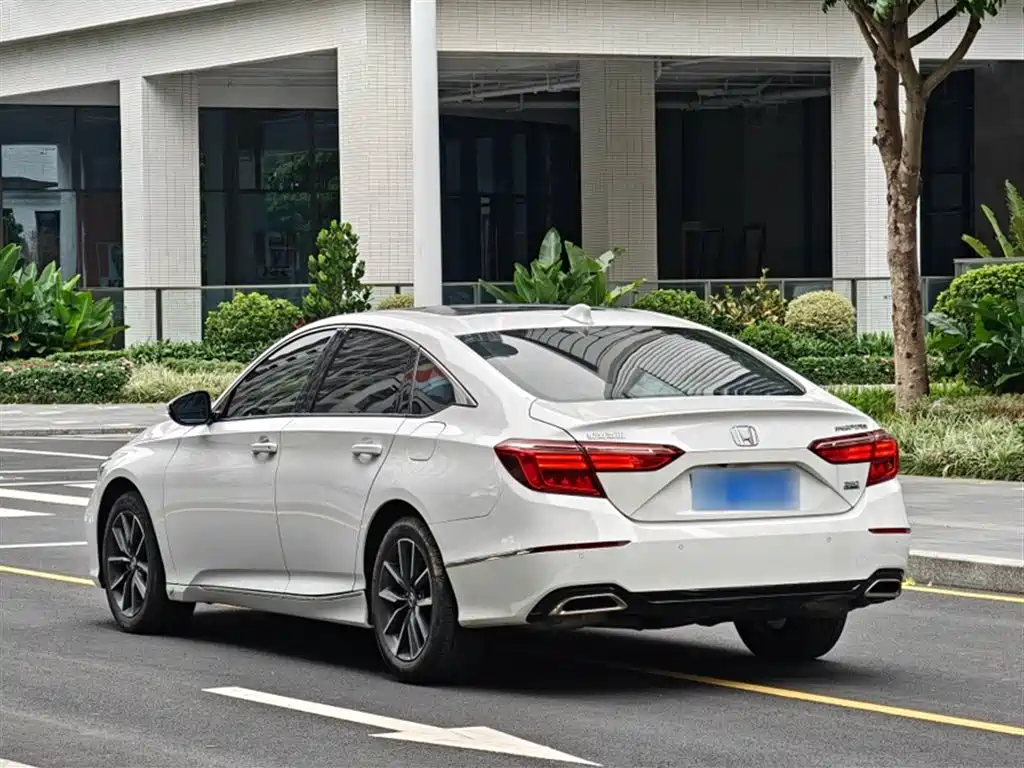 Honda Inspire 2023 — фото 12