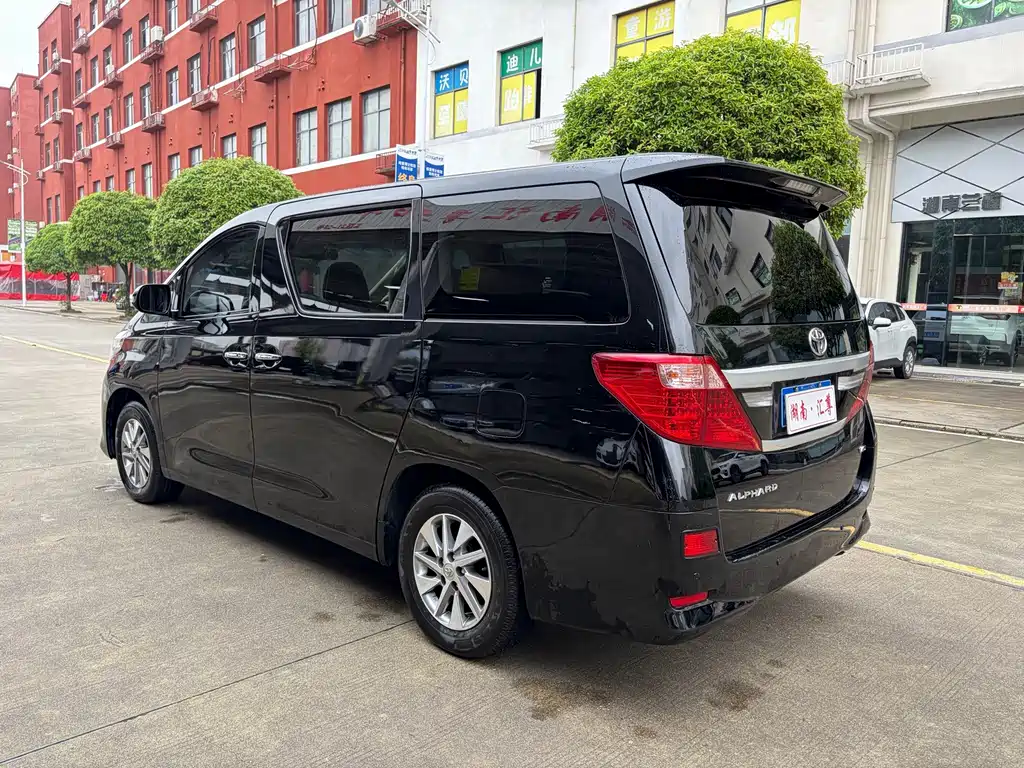 Toyota Alphard 2013 — фото 19