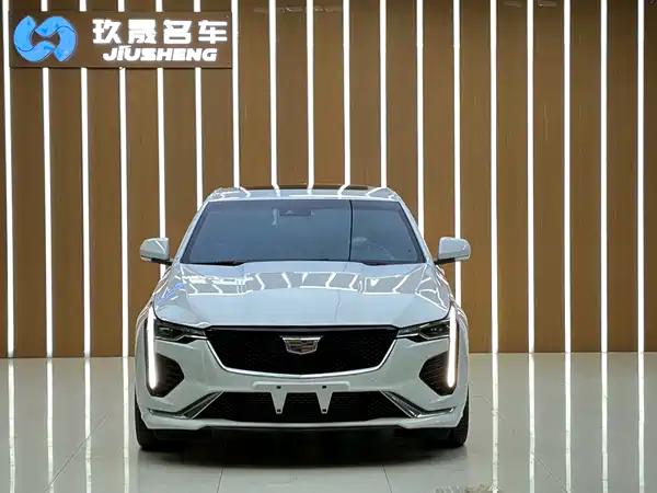 Cadillac CT4 2022