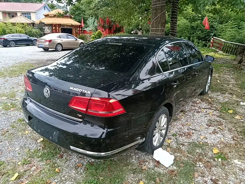 Volkswagen Magotan 2016