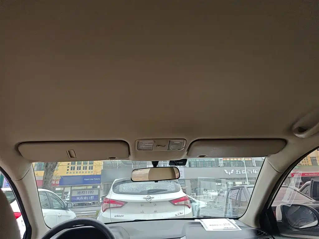 Hyundai Verna 2015 — фото 18