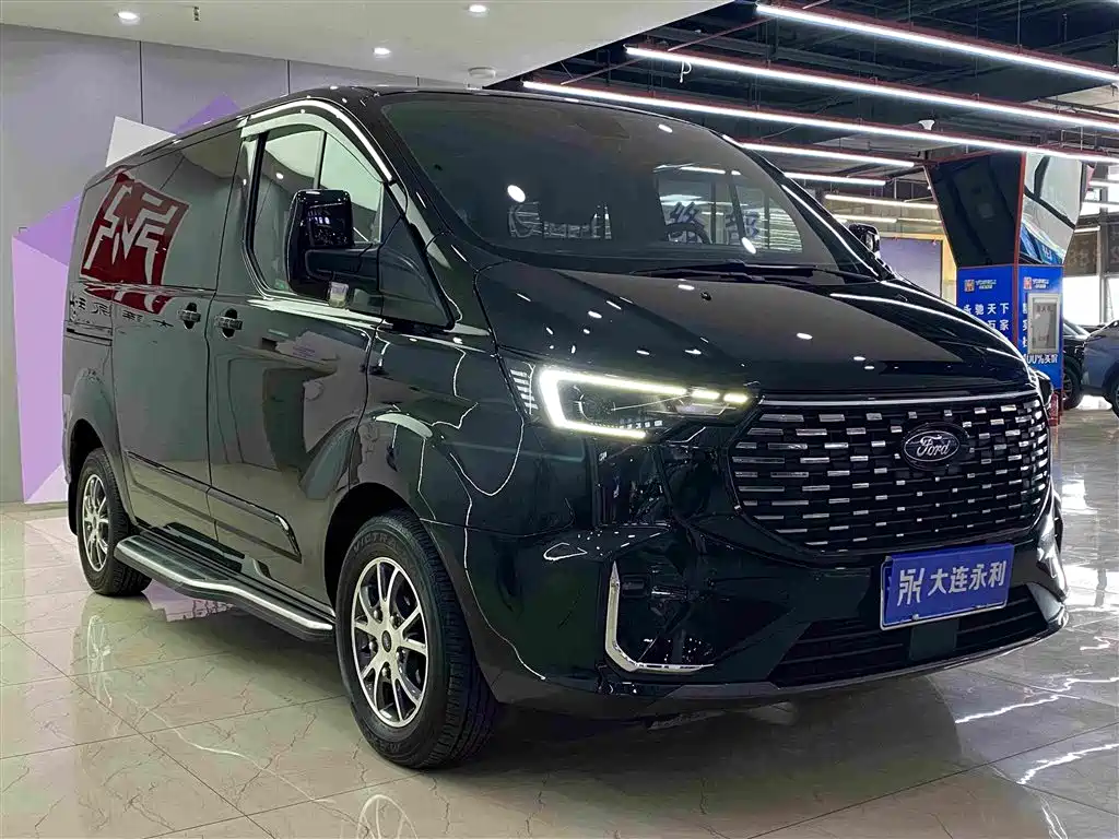 Ford Tourneo 2023 — фото 3