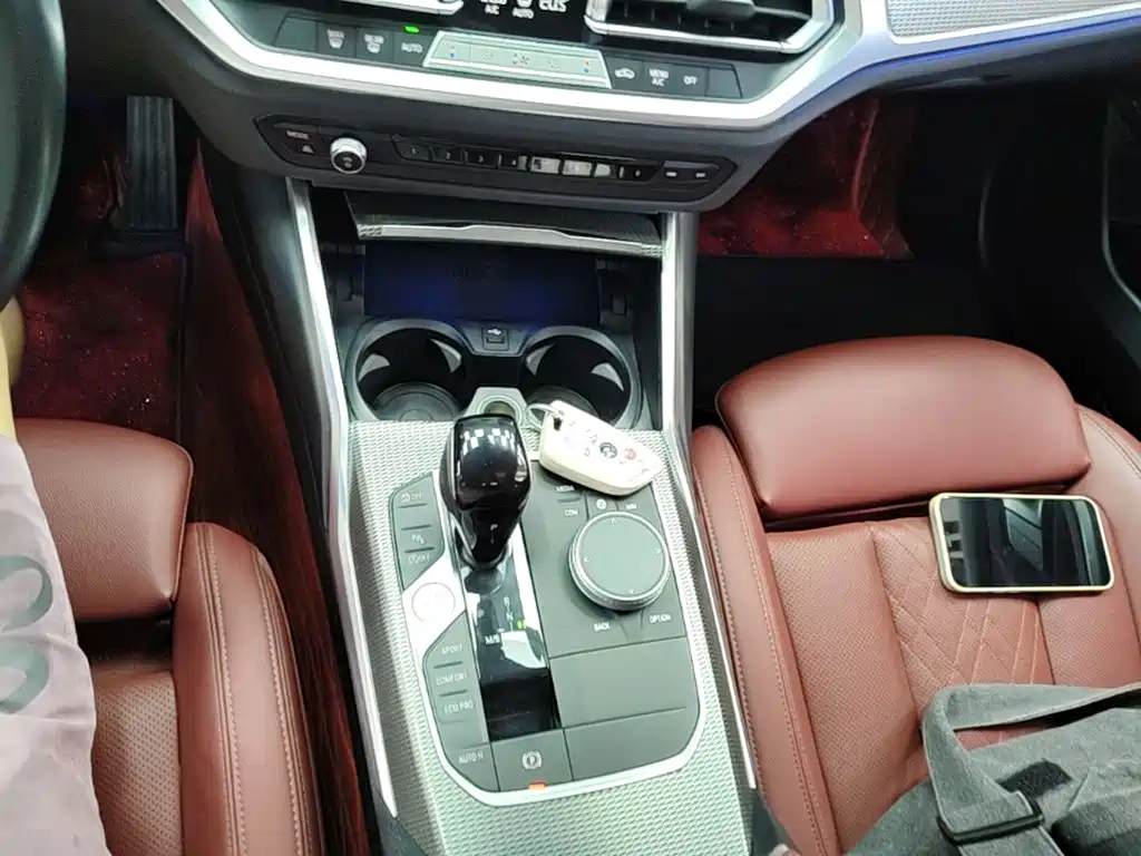 BMW 3 Series 2022 — фото 14