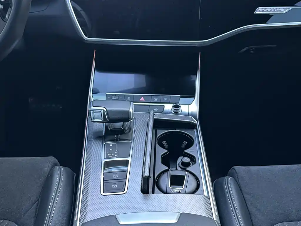 Audi A6L 2021 — фото 12