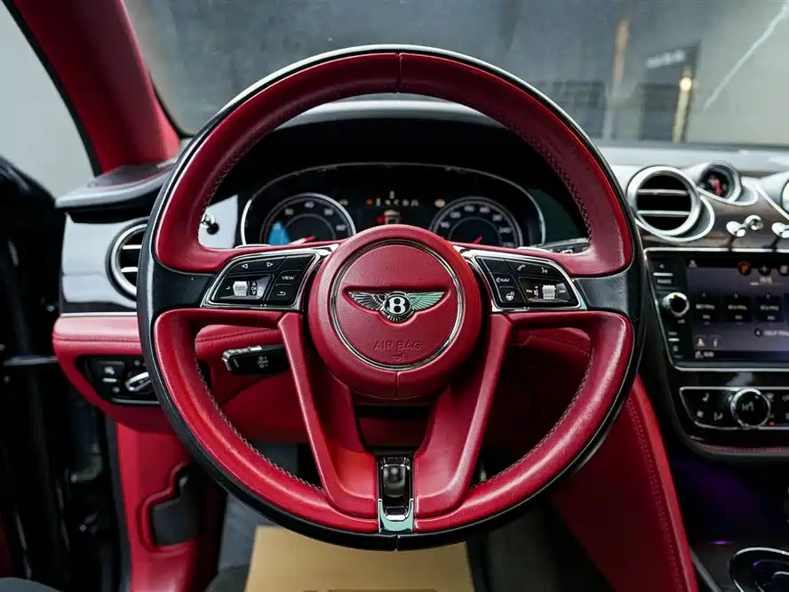 Bentley Bentayga 2019 — фото 9