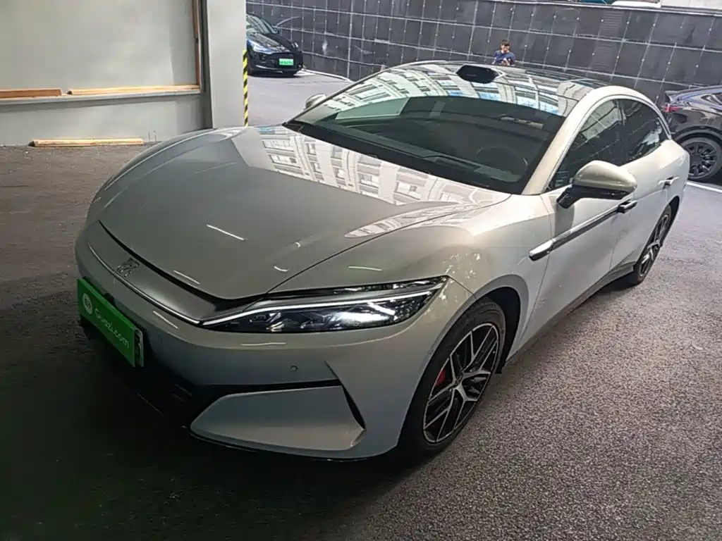 BYD Han L 2025