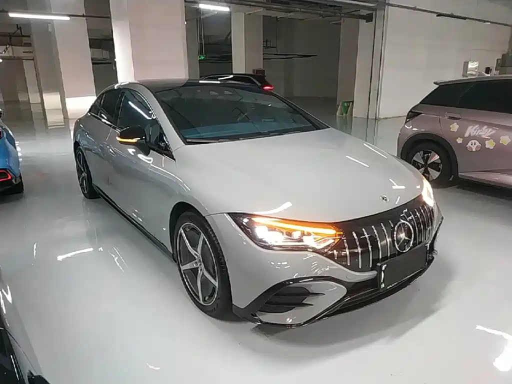 Mercedes-Benz EQE 2024
