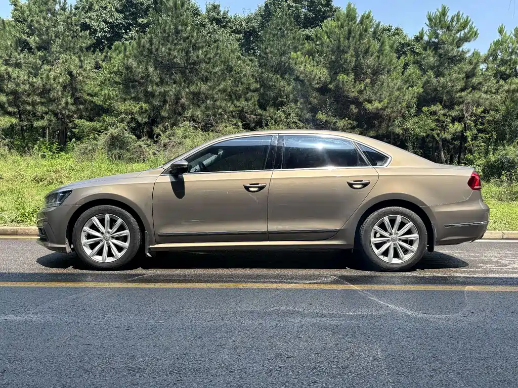 Volkswagen Passat 2017 — фото 3