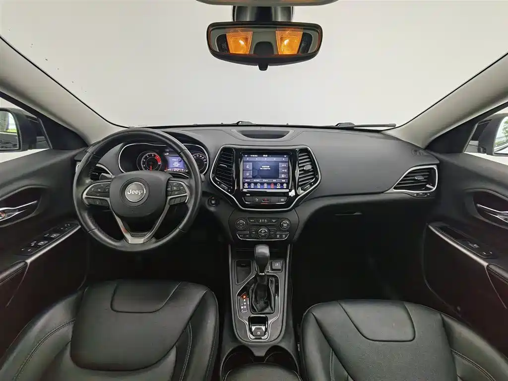 Jeep Cherokee 2020