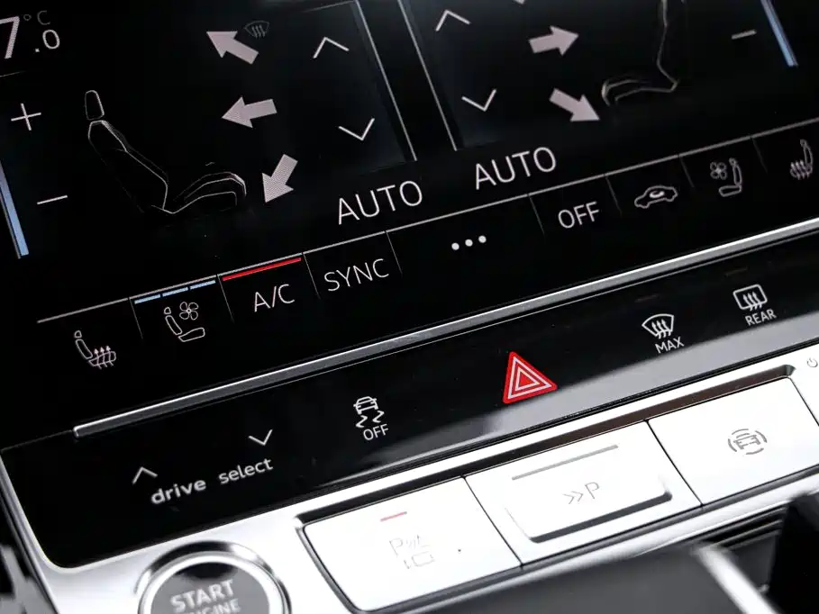 Audi A8 2023 — фото 9