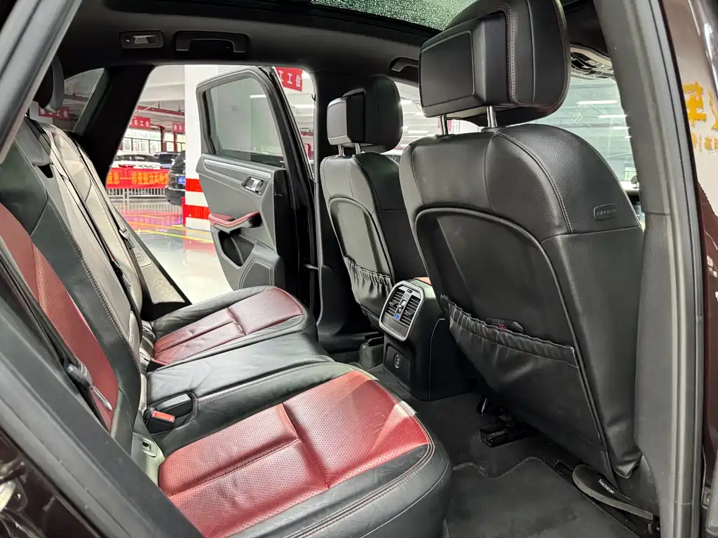 Porsche Macan 2019 — фото 13